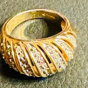 Ladies 14KT gold and diamond ring.
